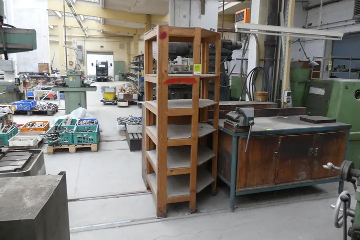 Holzregal Maße in cm ca. 75 x 68 x 184